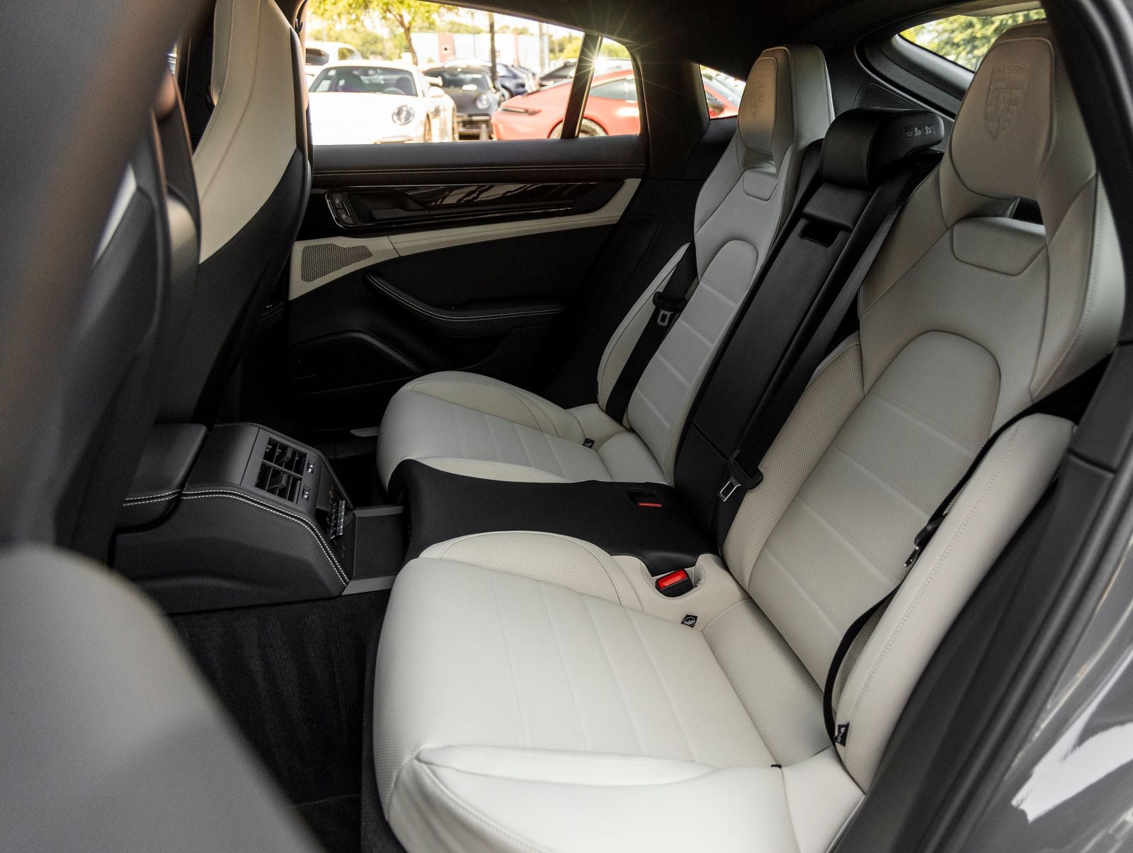 2026 Porsche Panamera 4