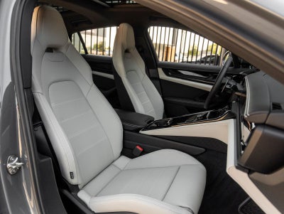 2026 Porsche Panamera 4