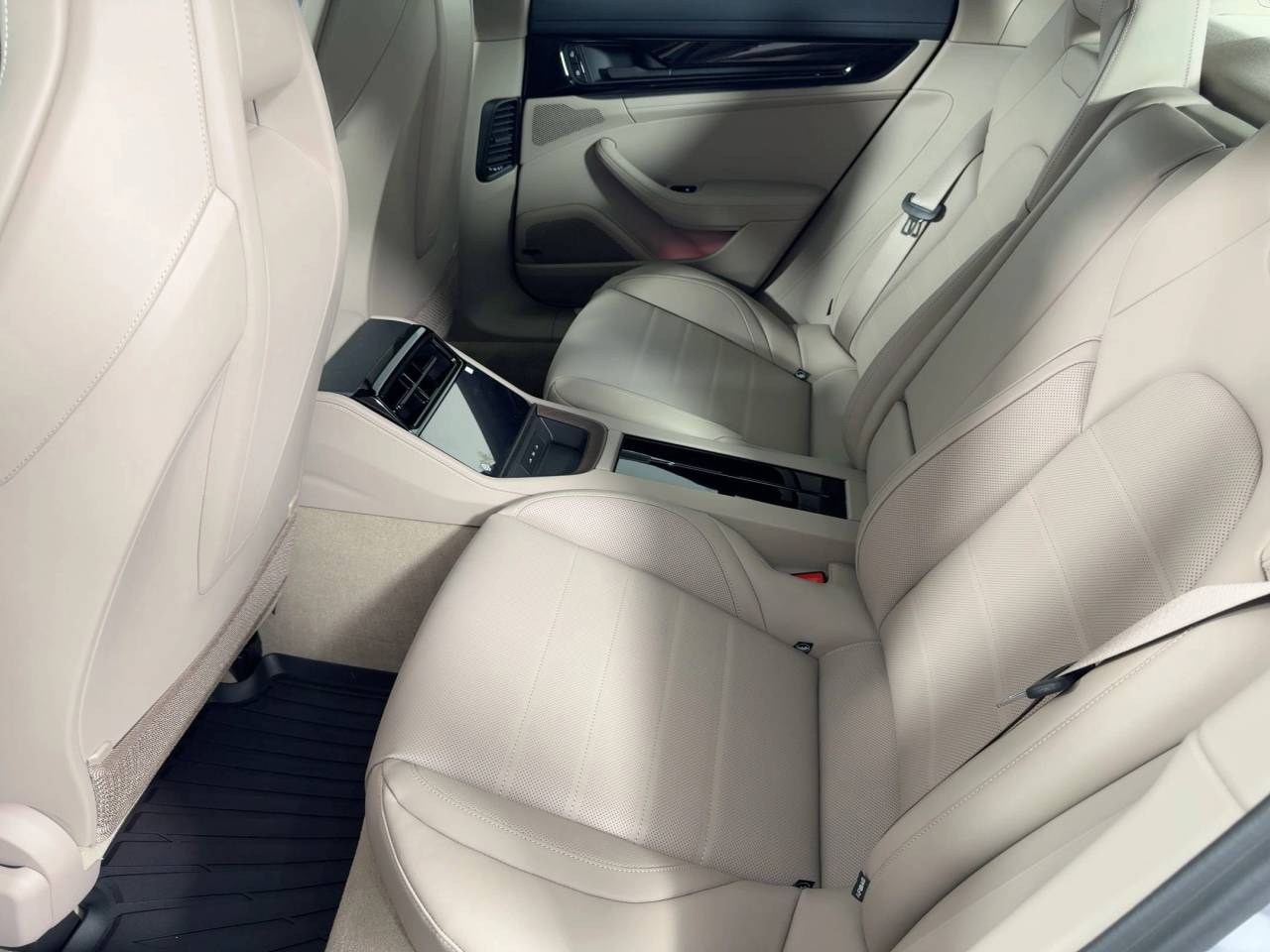 2026 Porsche Panamera Panamera