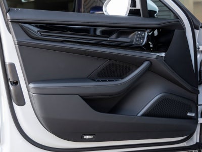 2025 Porsche Panamera Panamera 4