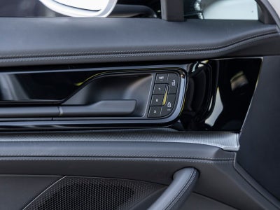 2025 Porsche Panamera Panamera 4
