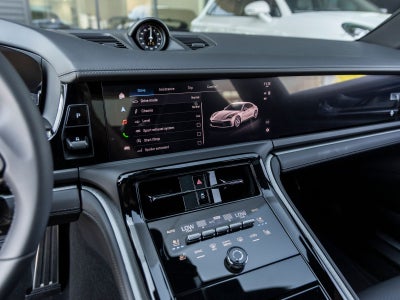 2025 Porsche Panamera Panamera 4