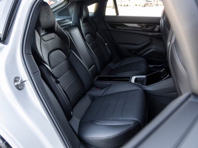 2025 Porsche Panamera Panamera 4