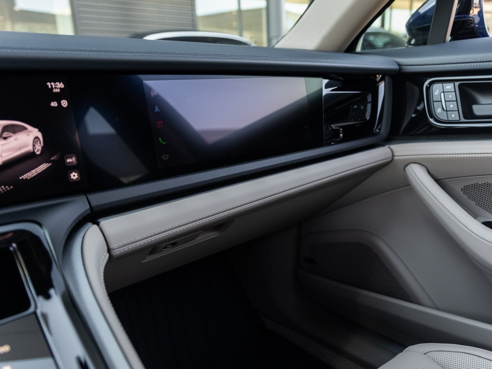 2025 Porsche Panamera Base