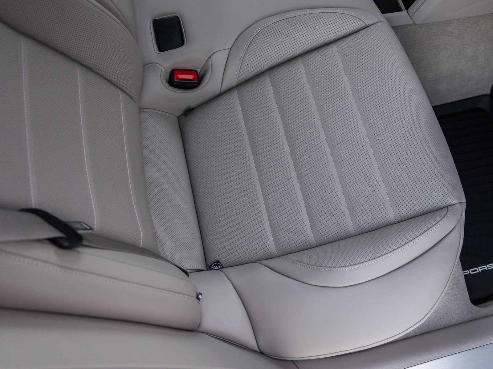 2025 Porsche Panamera Base