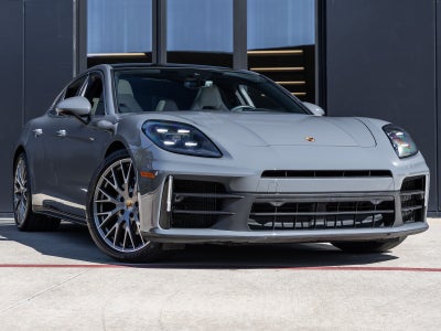 2025 Porsche Panamera Panamera 4