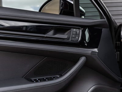 2025 Porsche Panamera Base