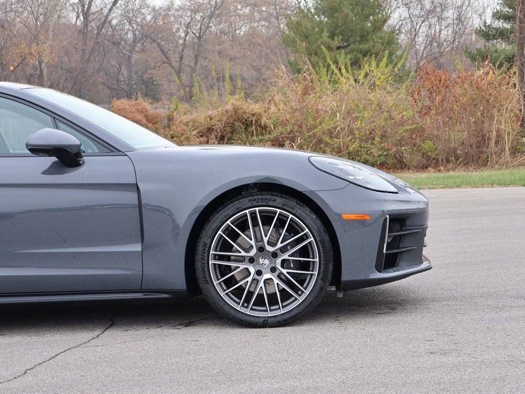 2026 Porsche Panamera 4