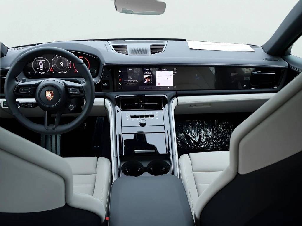 2026 Porsche Panamera 4