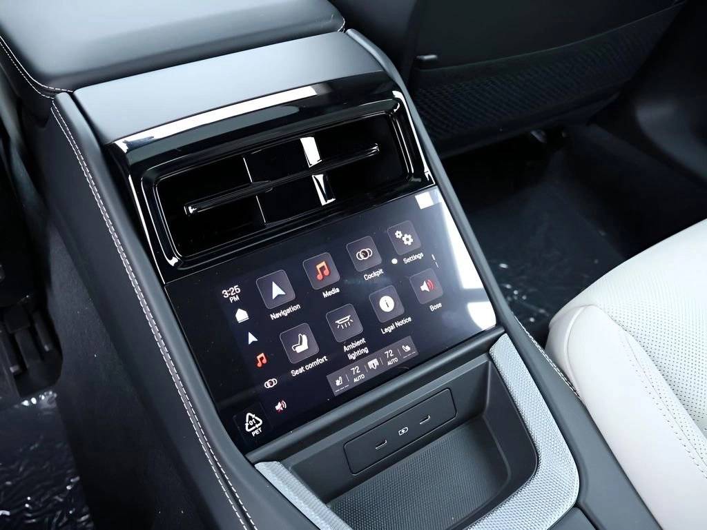 2026 Porsche Panamera 4