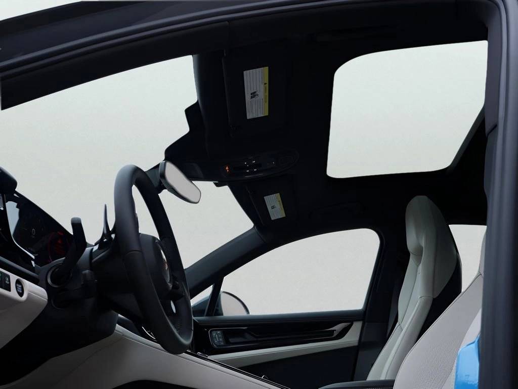 2026 Porsche Panamera 4