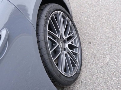 2026 Porsche Panamera 4