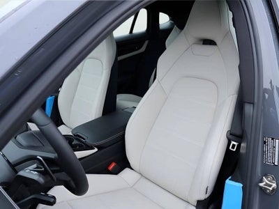 2026 Porsche Panamera 4