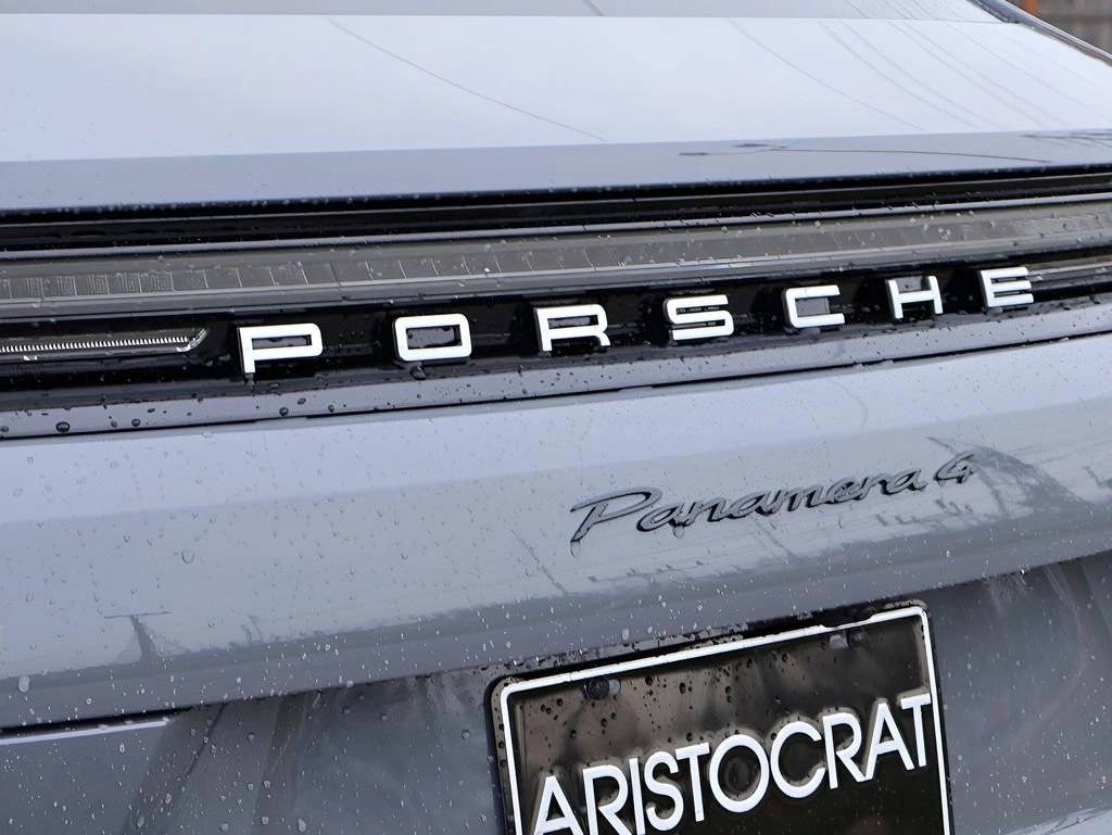 2026 Porsche Panamera 4
