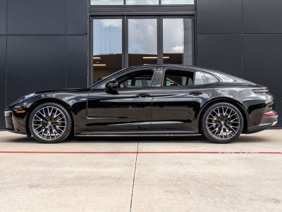 2026 Porsche Panamera RWD