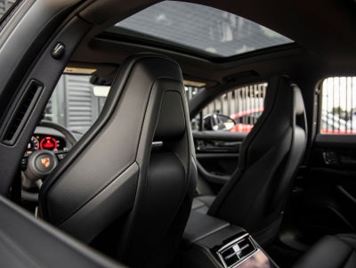 2026 Porsche Panamera RWD
