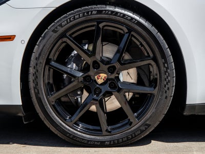 2025 Porsche Panamera RWD