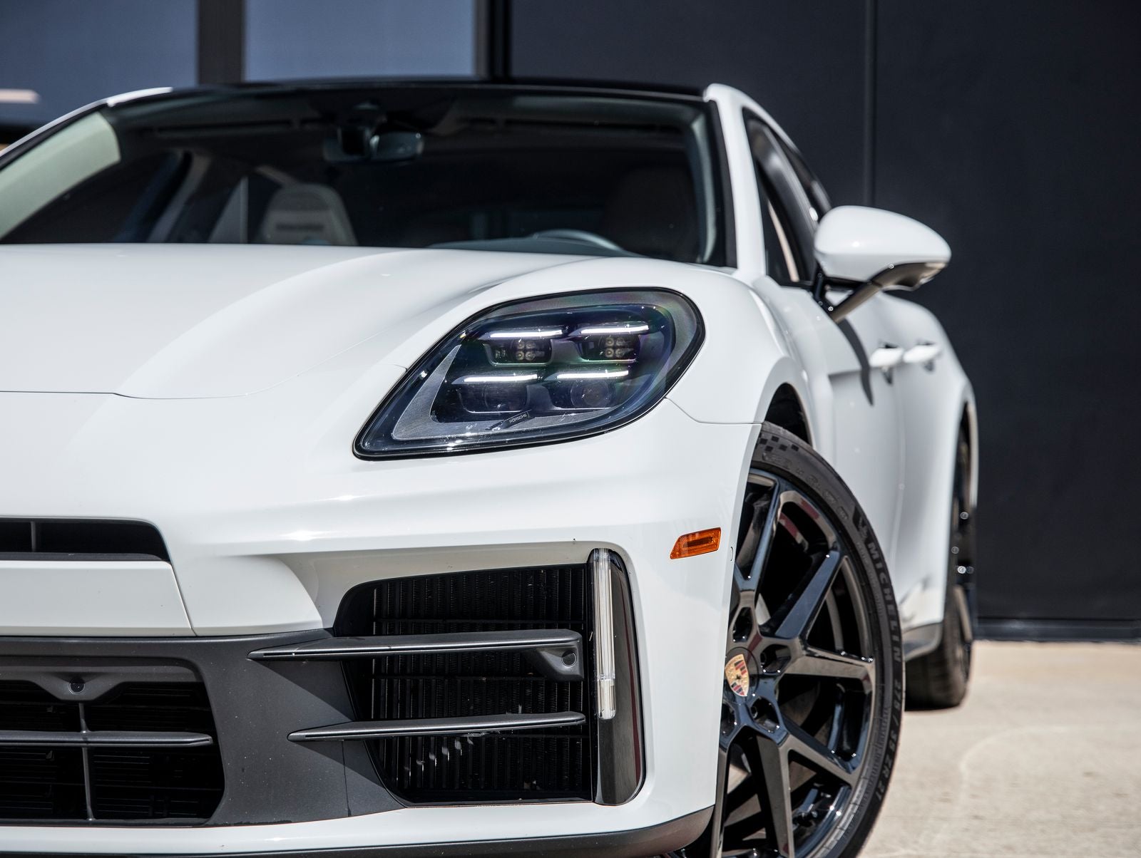 2025 Porsche Panamera RWD