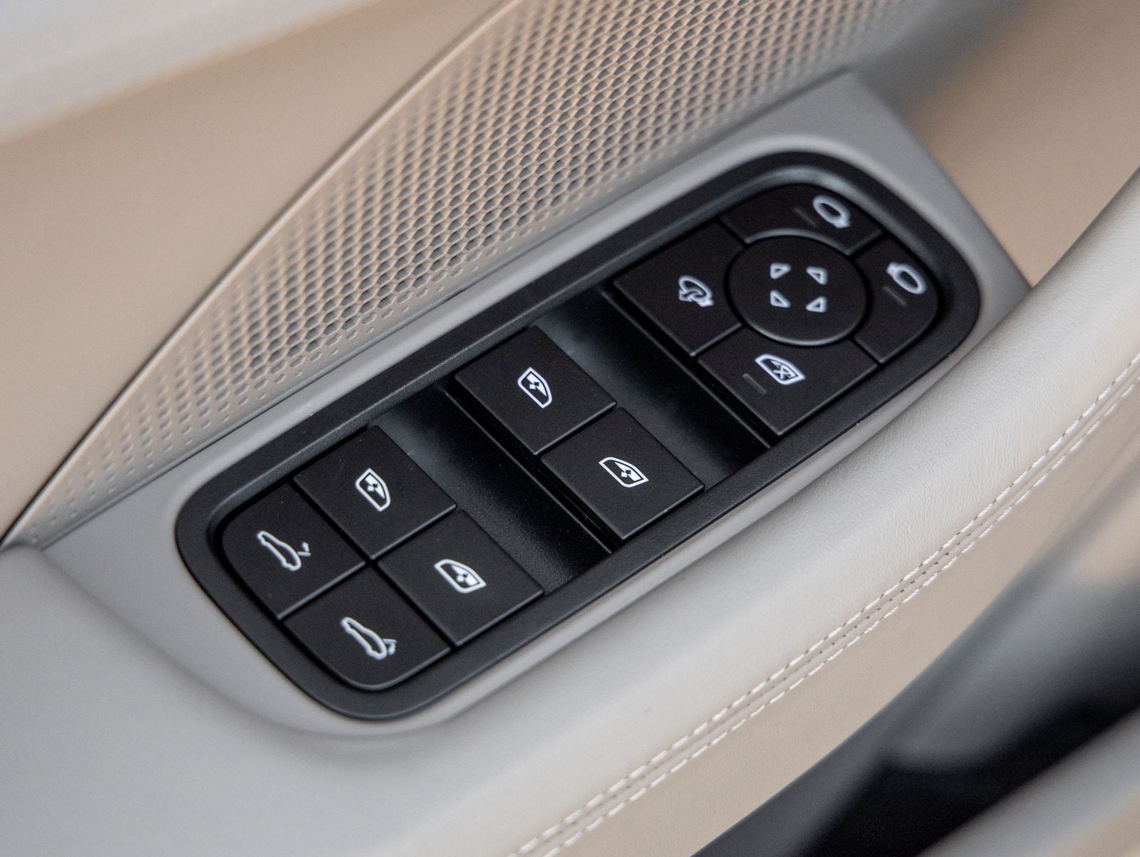 2025 Porsche Panamera RWD