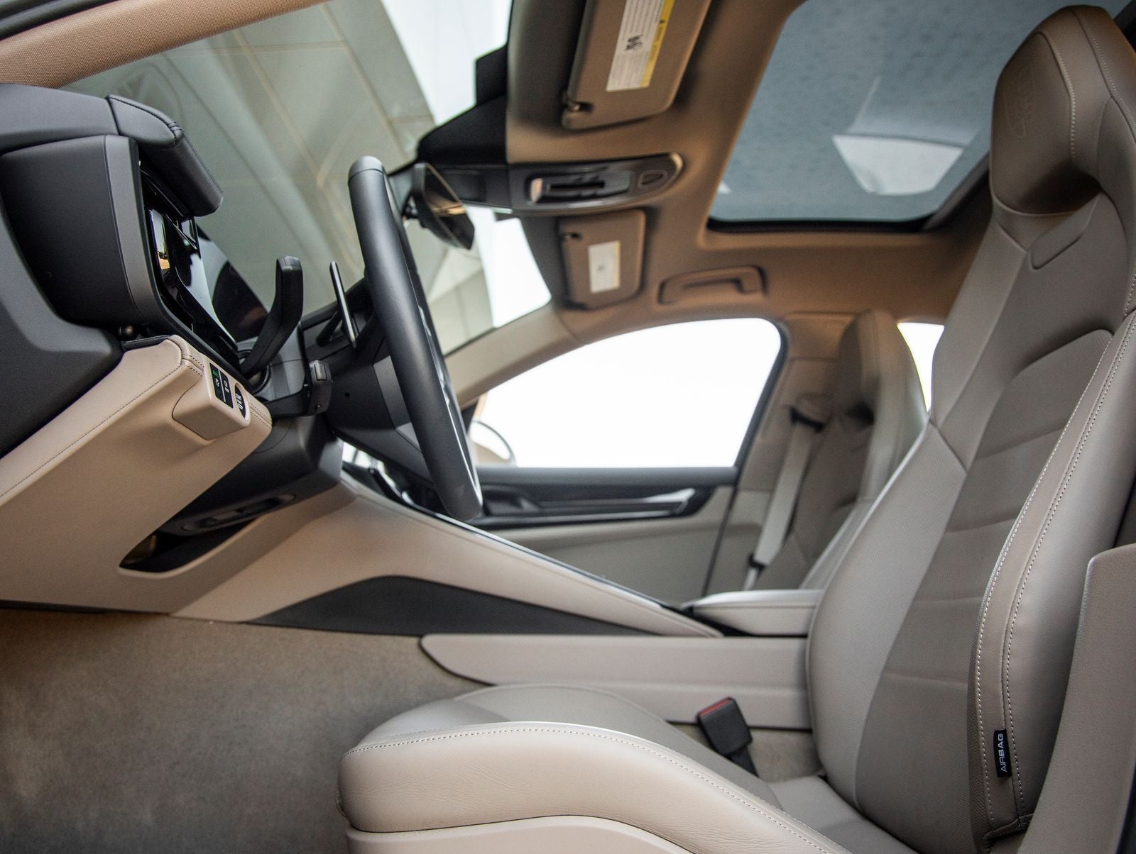 2025 Porsche Panamera RWD