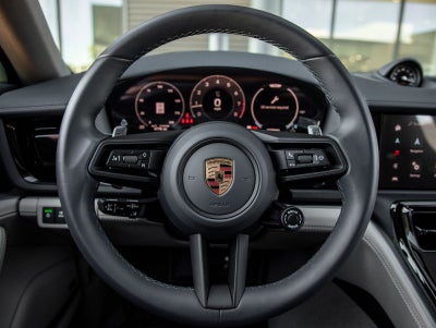 2025 Porsche Panamera RWD