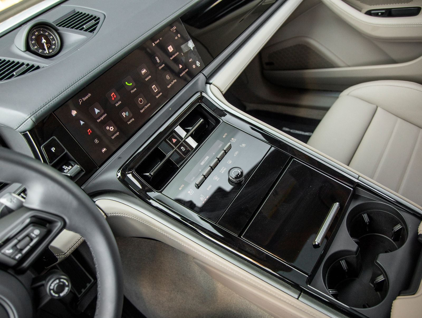 2025 Porsche Panamera RWD