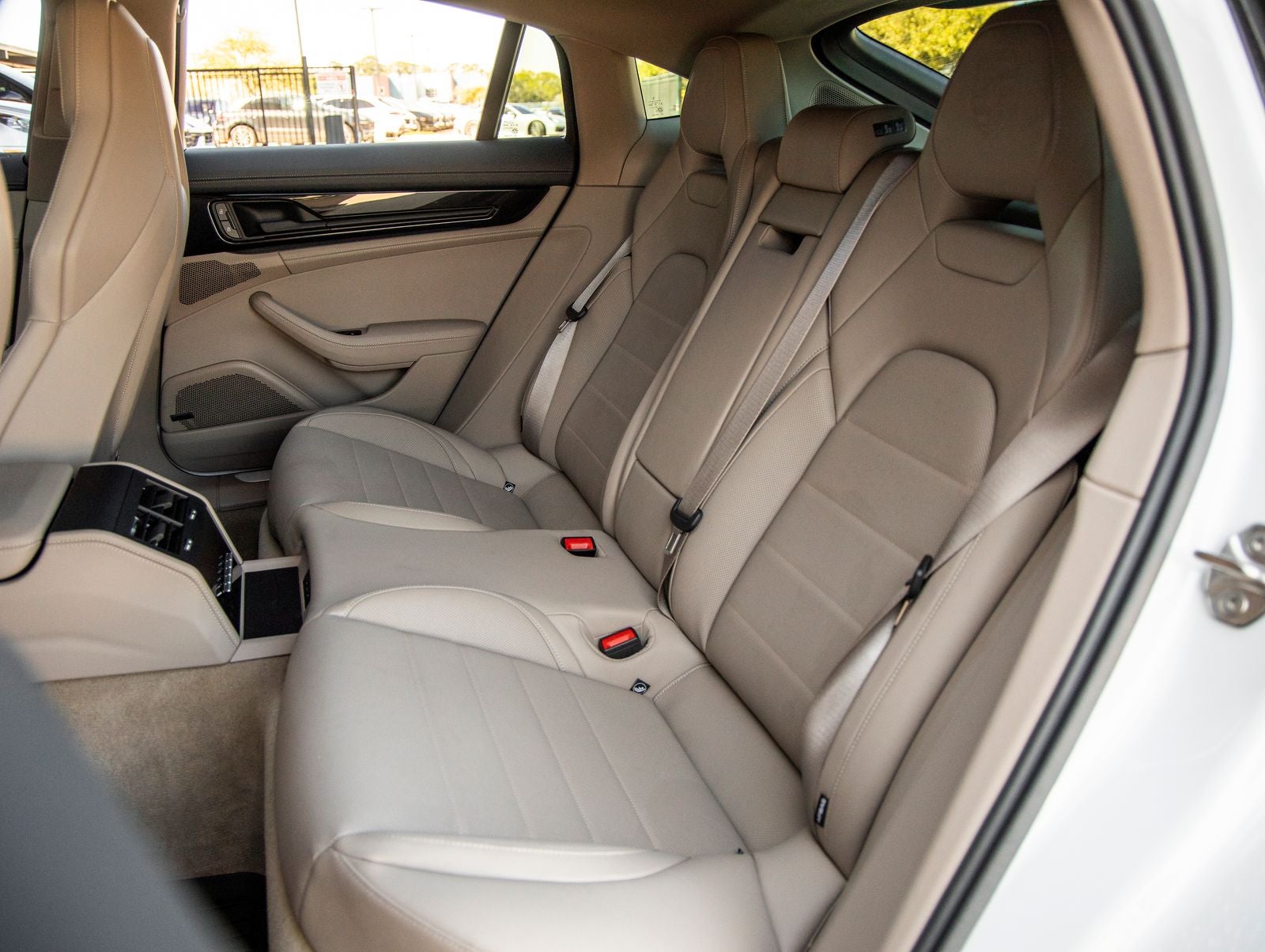 2025 Porsche Panamera RWD