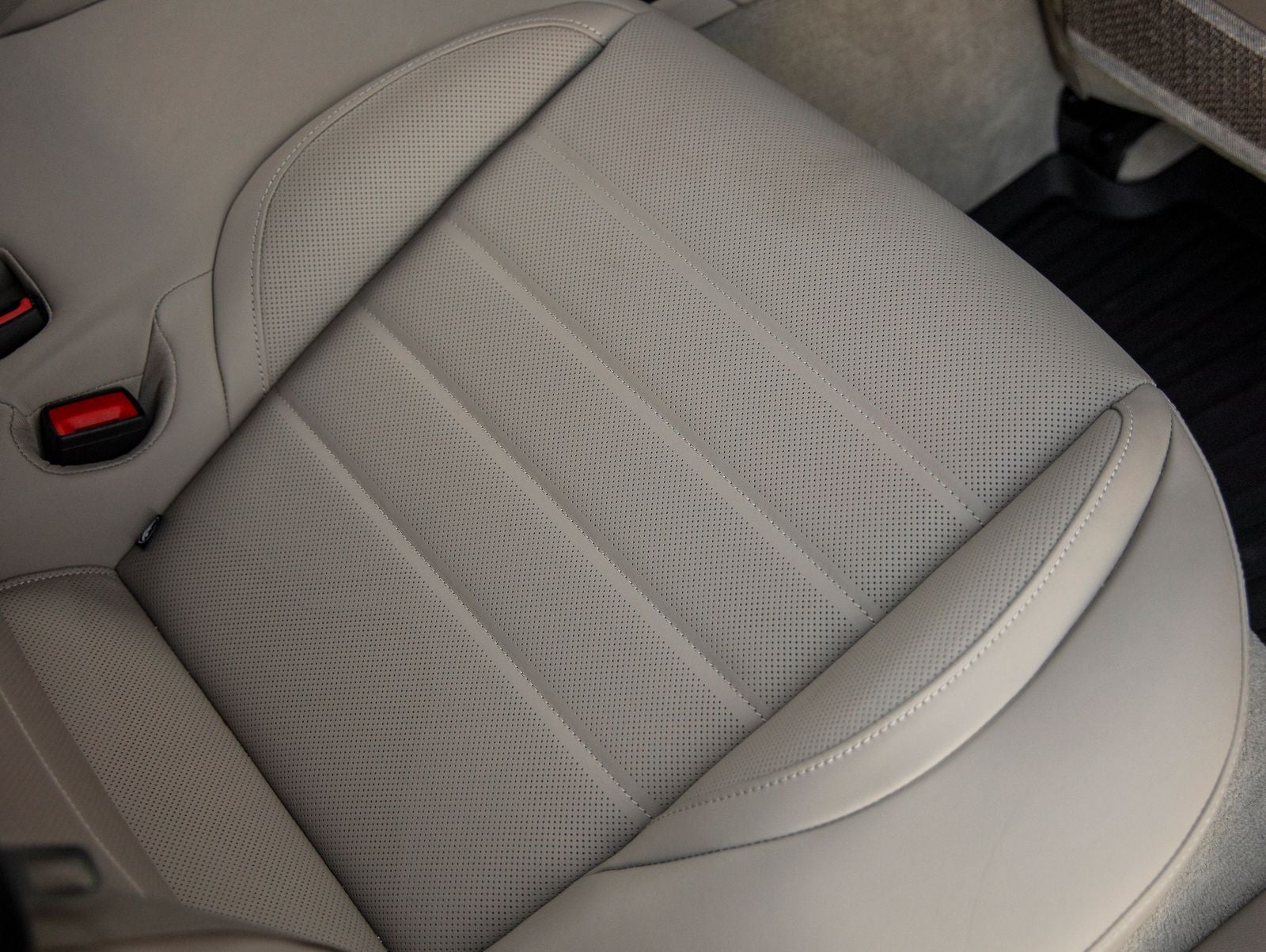 2025 Porsche Panamera RWD