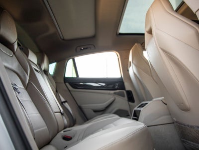 2025 Porsche Panamera RWD