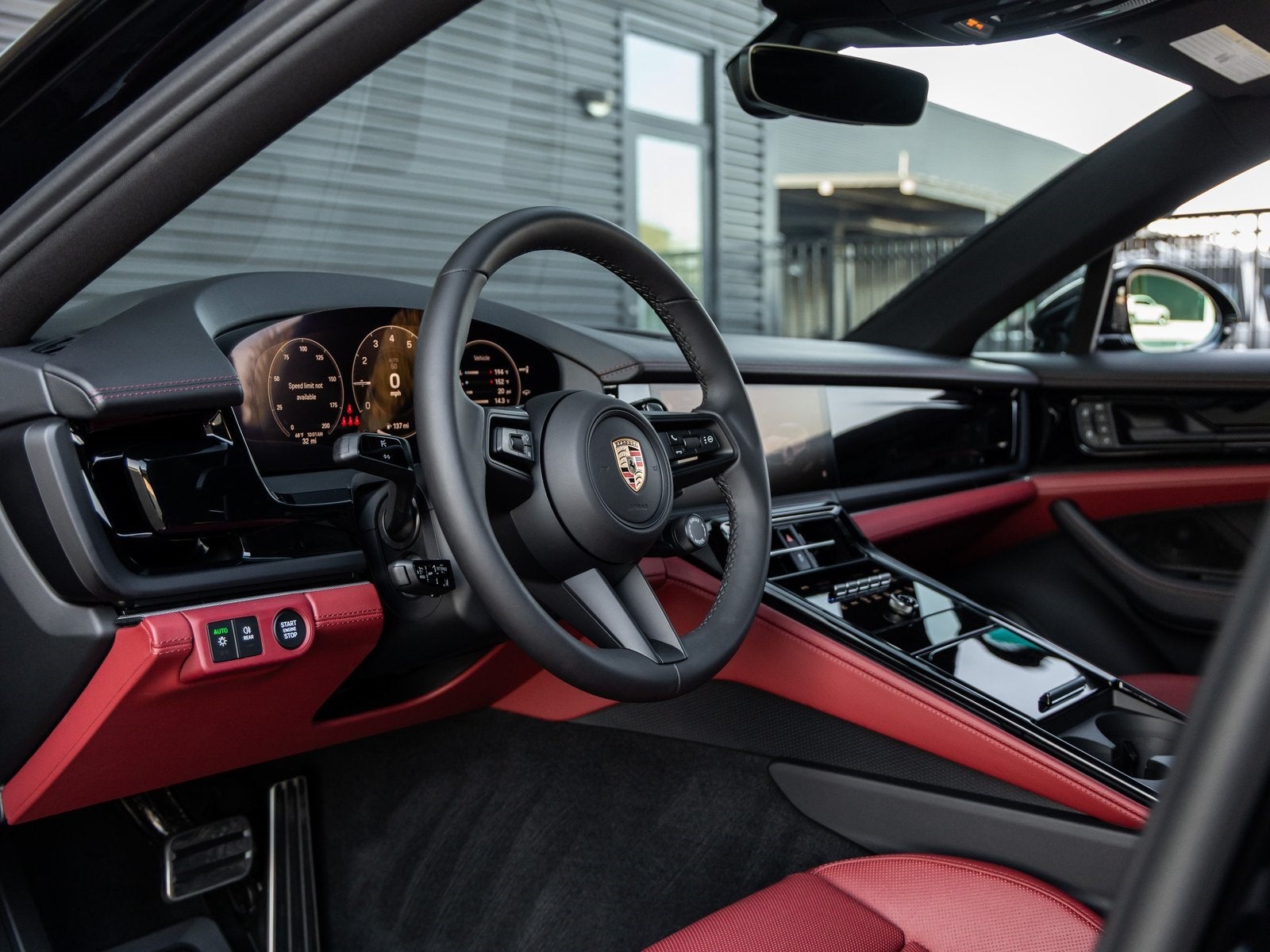 2025 Porsche Panamera Panamera