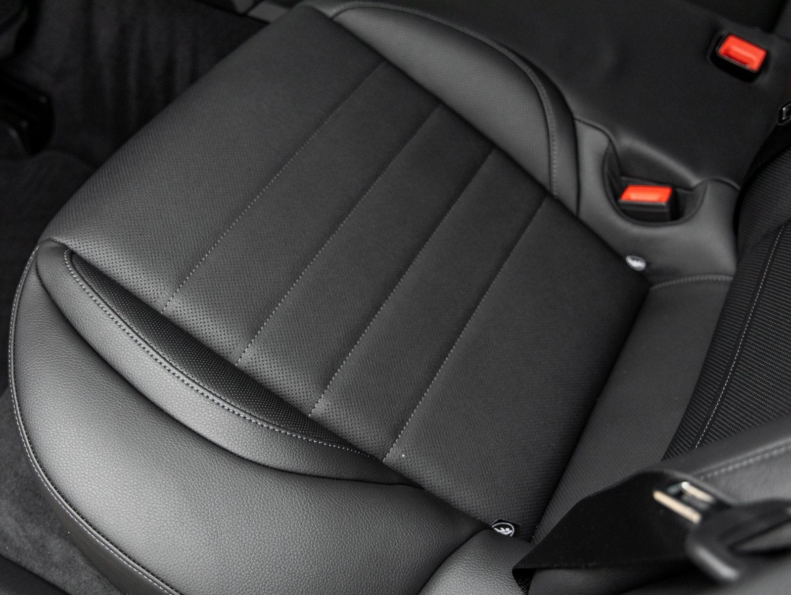 2025 Porsche Panamera Panamera 4