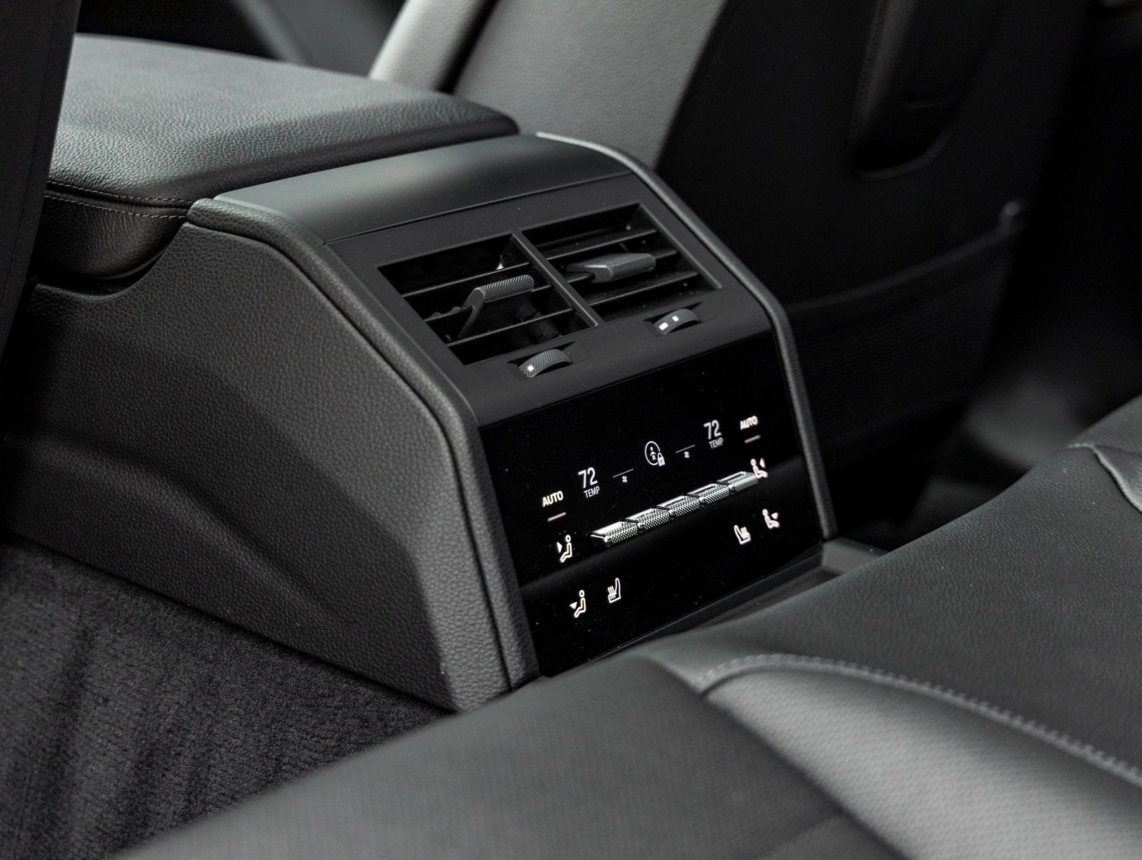 2025 Porsche Panamera Panamera 4