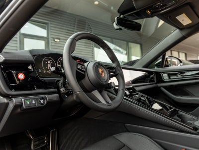 2026 Porsche Panamera Panamera 4