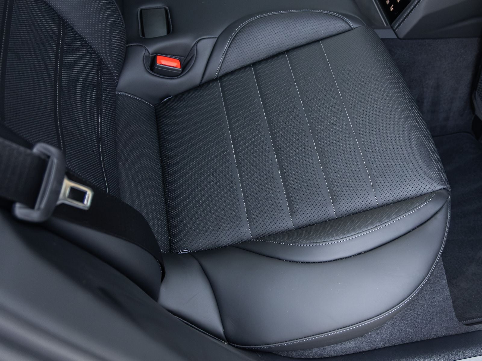2026 Porsche Panamera Panamera 4
