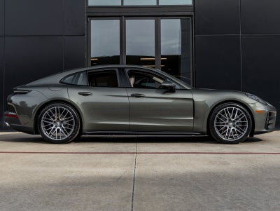 2026 Porsche Panamera Panamera