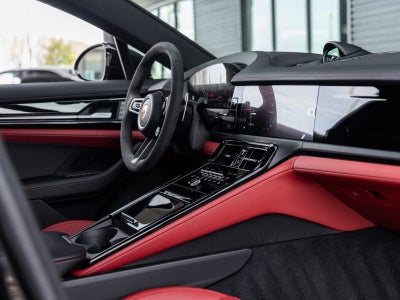 2026 Porsche Panamera Panamera