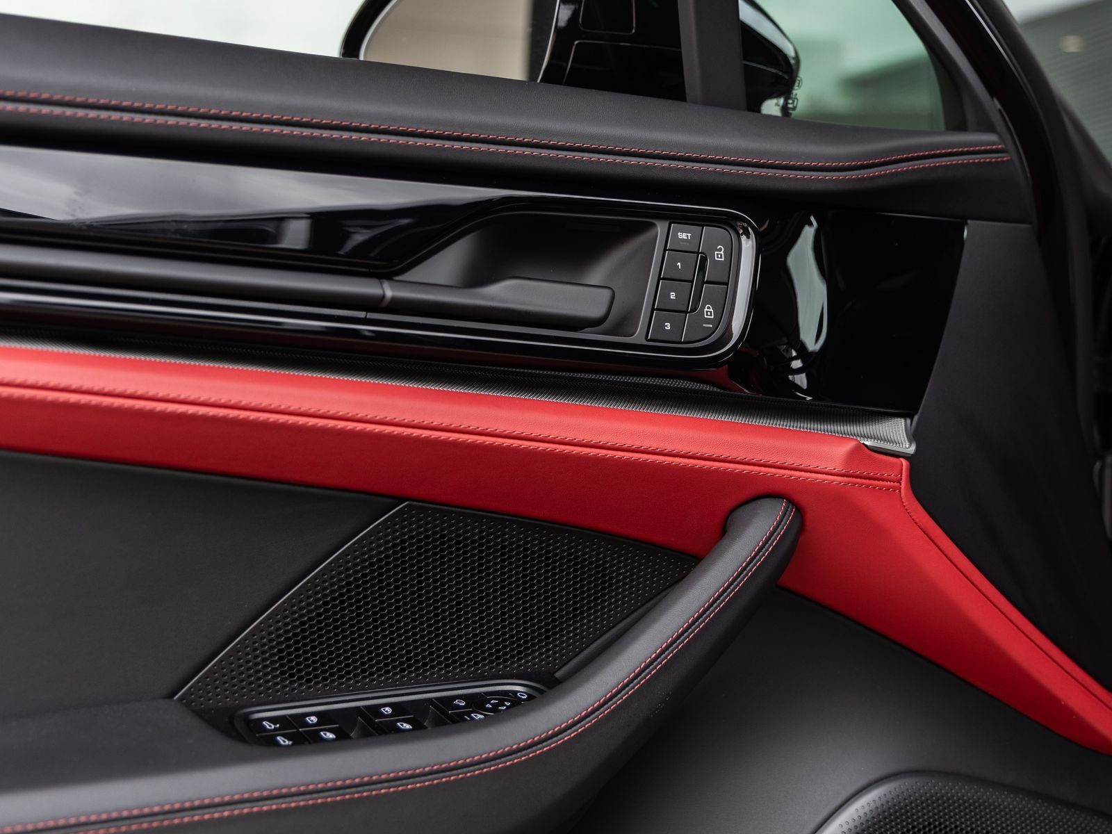 2026 Porsche Panamera Base