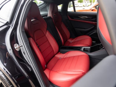 2026 Porsche Panamera Base