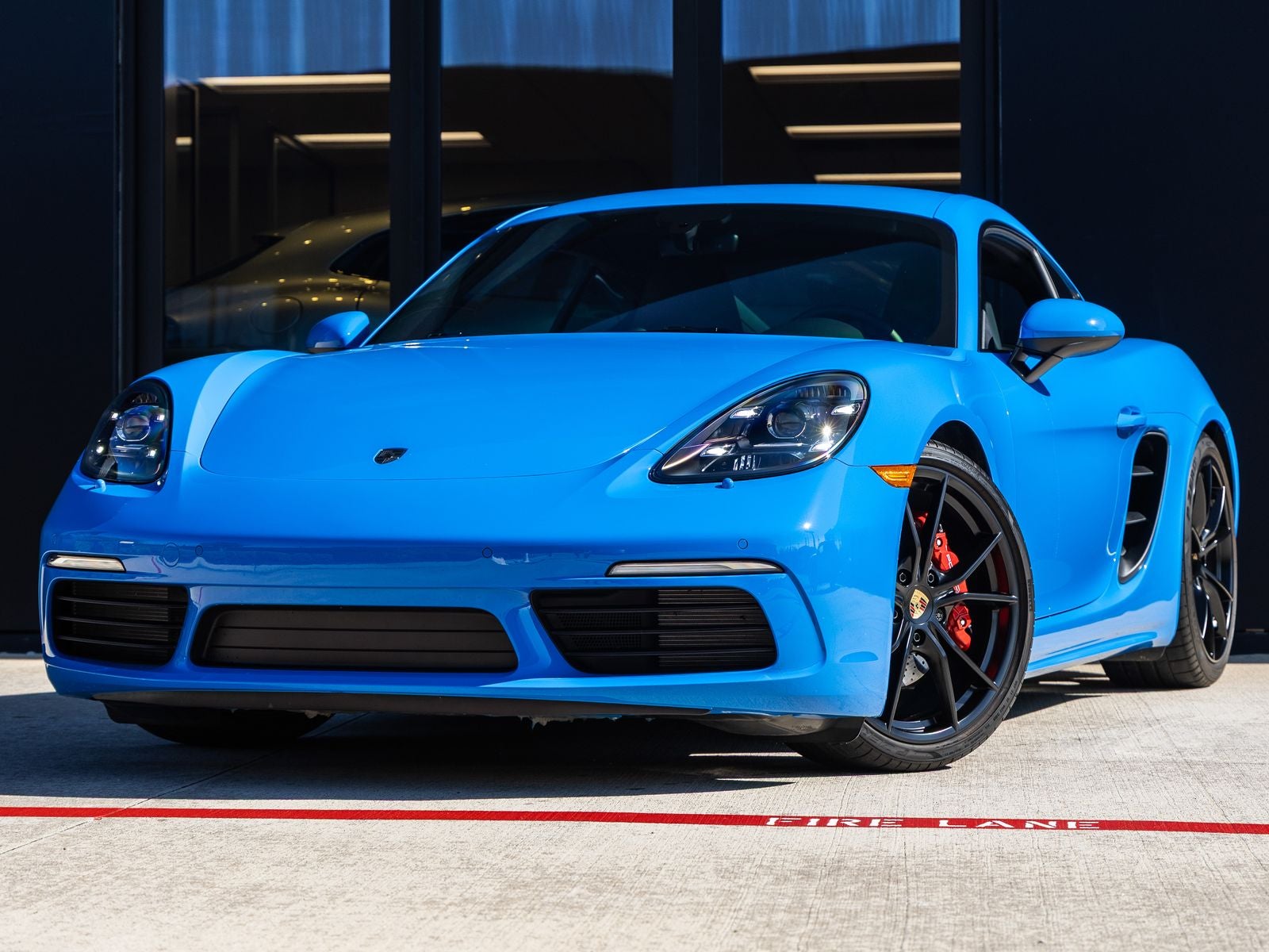 2024 Porsche 718 Cayman S's photo
