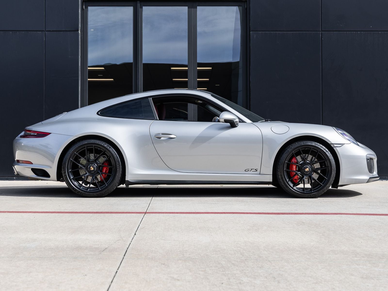 2019 Porsche 911 Carrera GTS