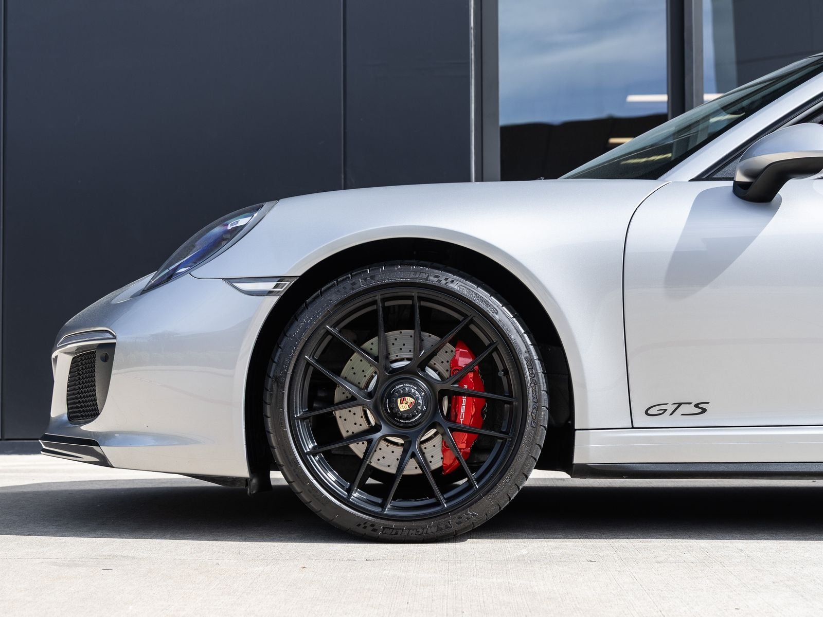 2019 Porsche 911 Carrera GTS