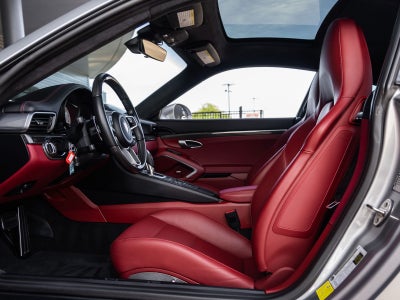 2019 Porsche 911 Carrera GTS