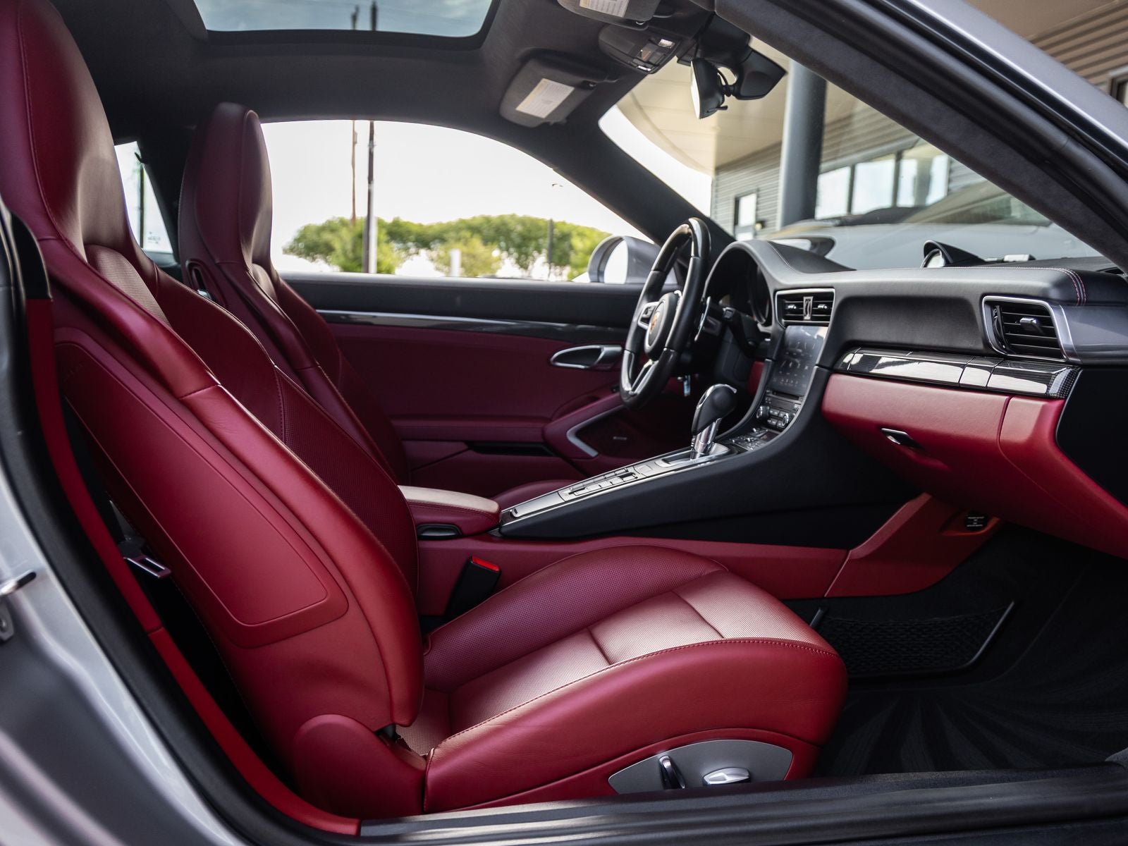2019 Porsche 911 Carrera GTS