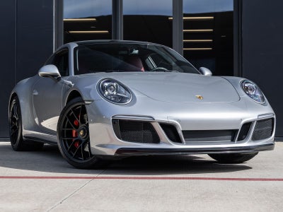 2019 Porsche 911 Carrera GTS
