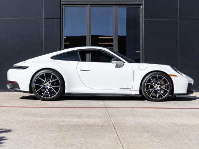 2025 Porsche 911 911 Carrera GTS