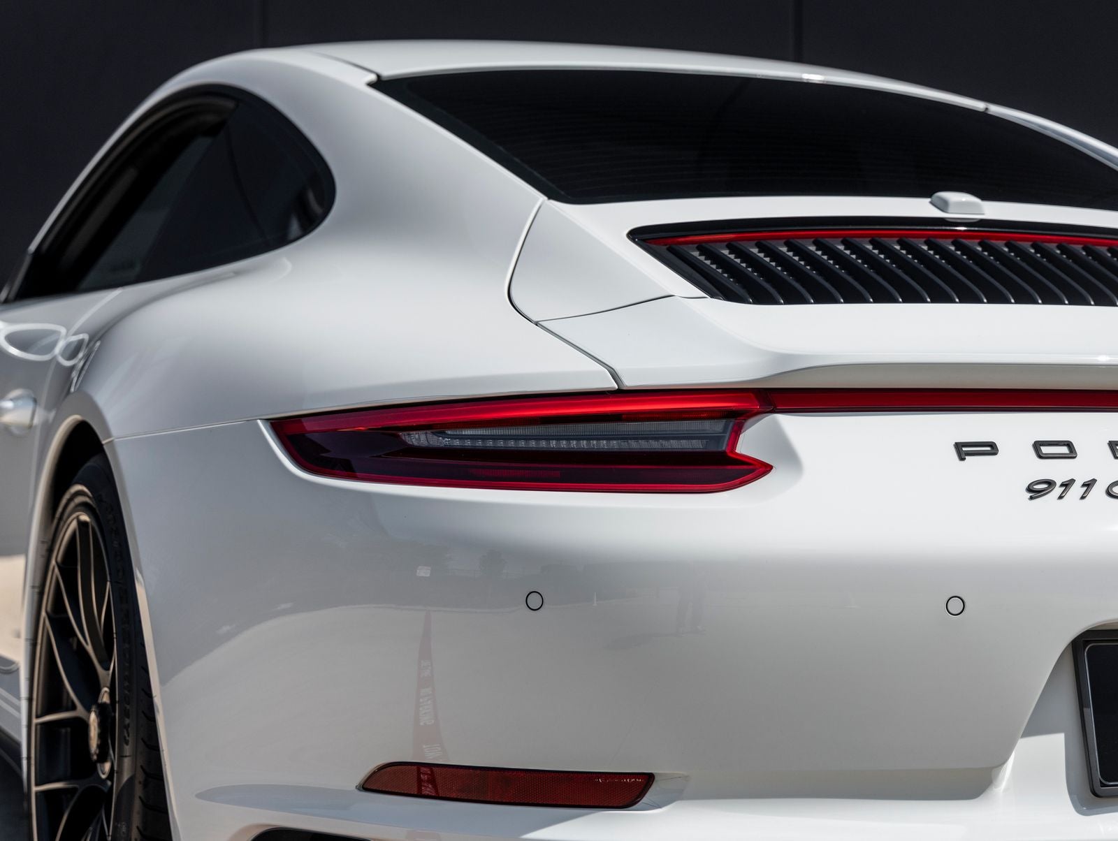 2018 Porsche 911 911 Carrera 4 GTS