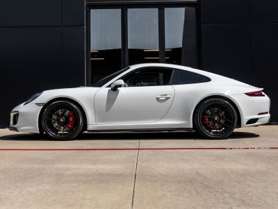 2018 Porsche 911 911 Carrera 4 GTS