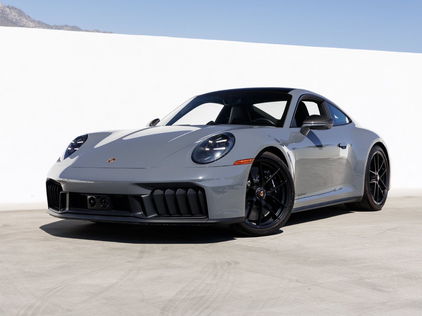 2025 Porsche 911 Carrera GTS