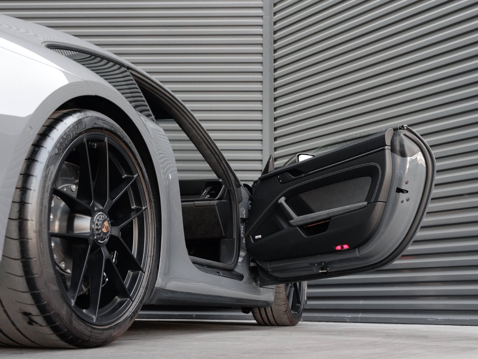 2025 Porsche 911 Carrera GTS