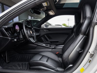 2024 Porsche 911 Carrera 4 GTS